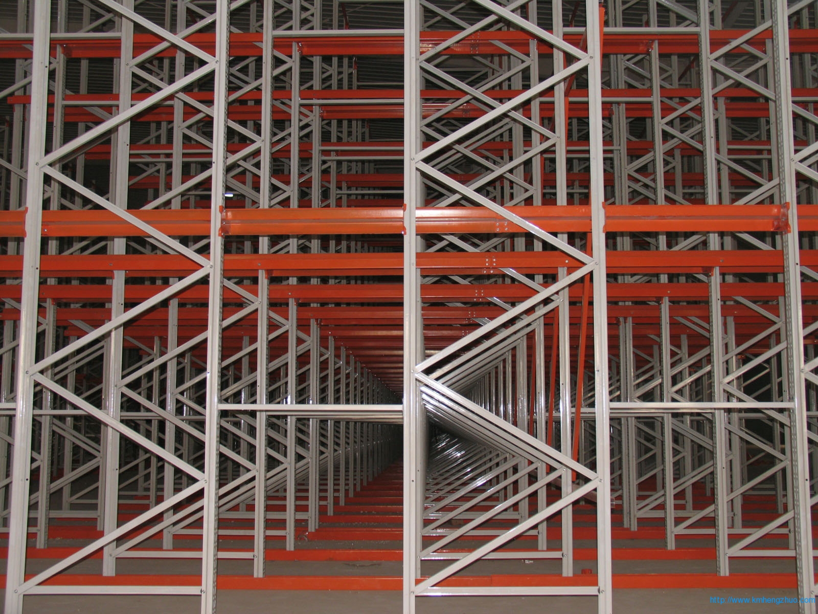 HZ-798型通廊式貨架 通廊式倉庫貨架應用案例 HZ-798型通廊式貨架 通廊式倉庫貨架應用案例