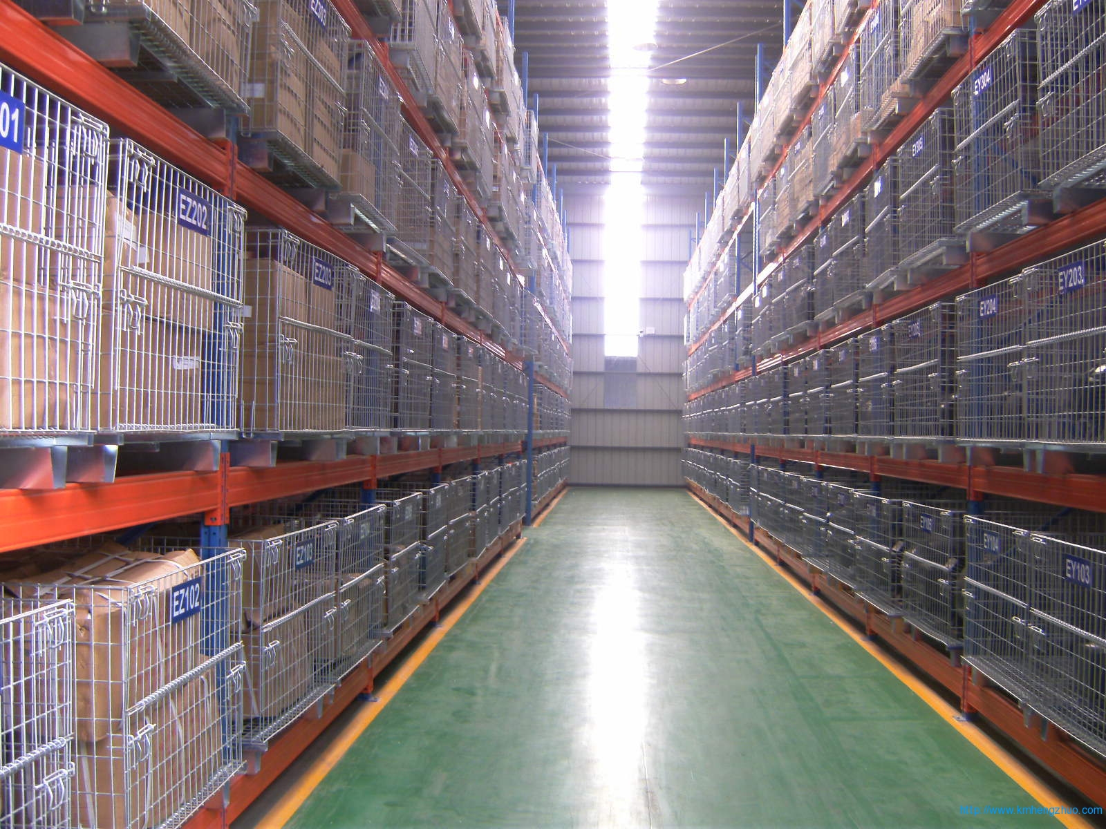 HZ-790型橫梁式貨架    重型高層倉庫貨架應用案例